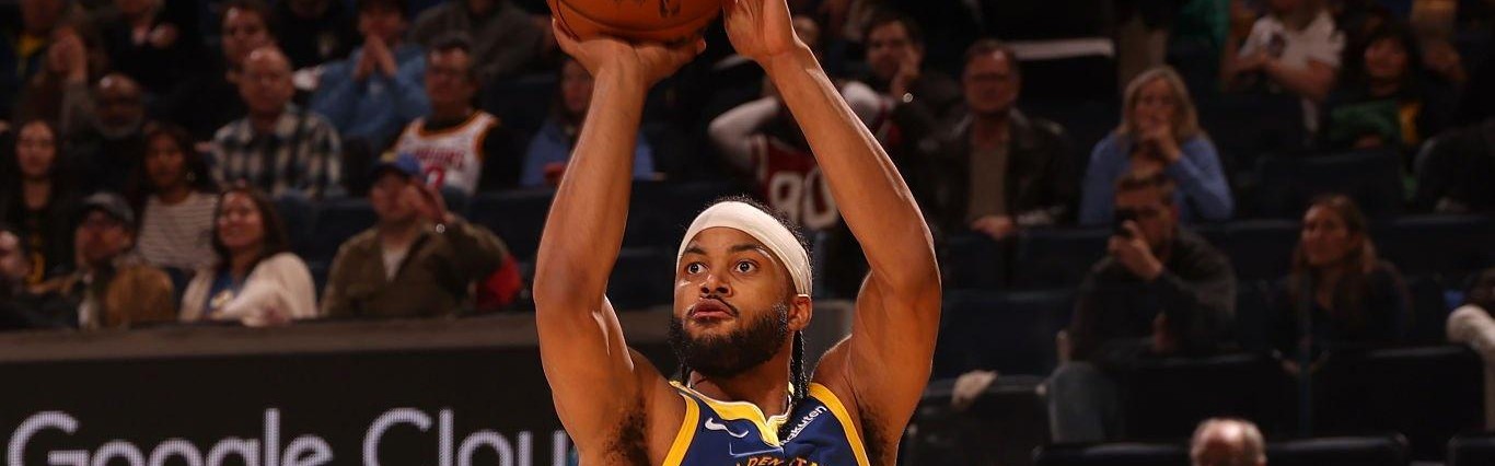 kaiyun-轰21分+7记三分！勇士23岁新星崛起：化身三巨头绝配，还卖他吗？