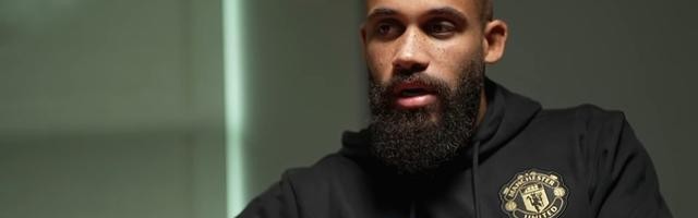 姆伯莫：曼市德比结束时感觉非常幸福；我喜欢每一个进攻位置